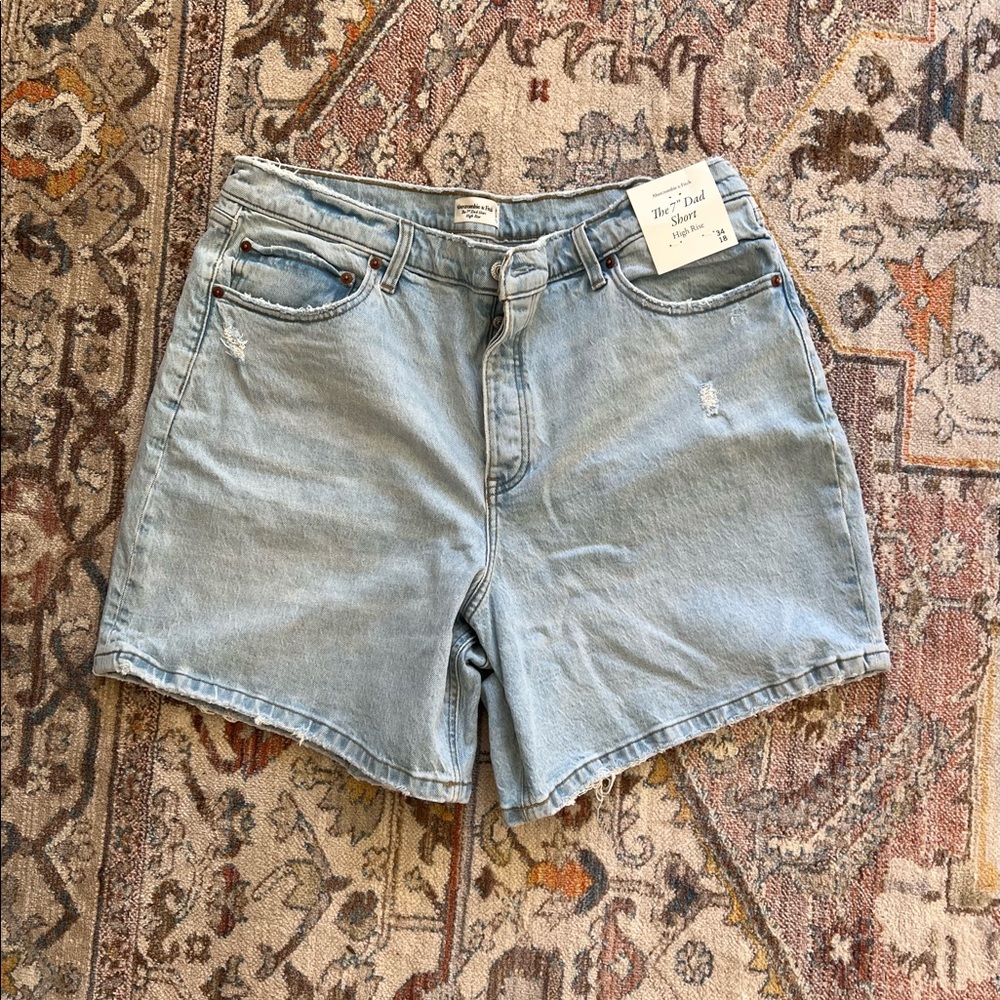 NWT shorts from Abercrombie. Size 34